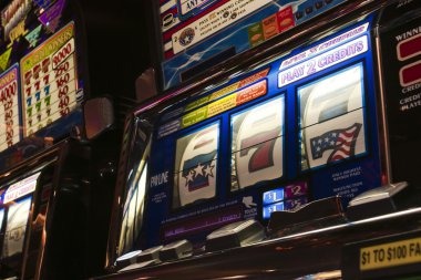 aplikasi hometogel app showing live casino tables and sportsbook betting interface